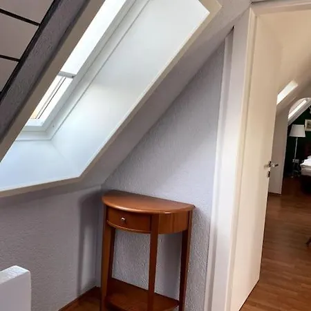 Super Zentral Begehrte Wohnlage Parkplatz Vor Haus * Nuremberg