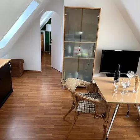 Super Zentral Begehrte Wohnlage Parkplatz Vor Haus