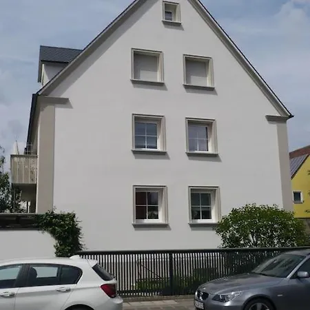 Super Zentral Begehrte Wohnlage Parkplatz Vor Haus