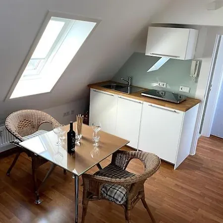 Apartment Super Zentral Begehrte Wohnlage Parkplatz Vor Haus