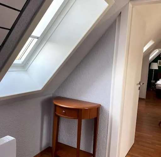 Super Zentral Begehrte Wohnlage Parkplatz Vor Haus * Nuremberga