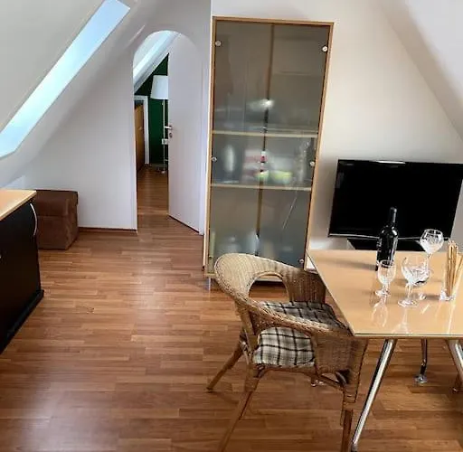 Super Zentral Begehrte Wohnlage Parkplatz Vor Haus